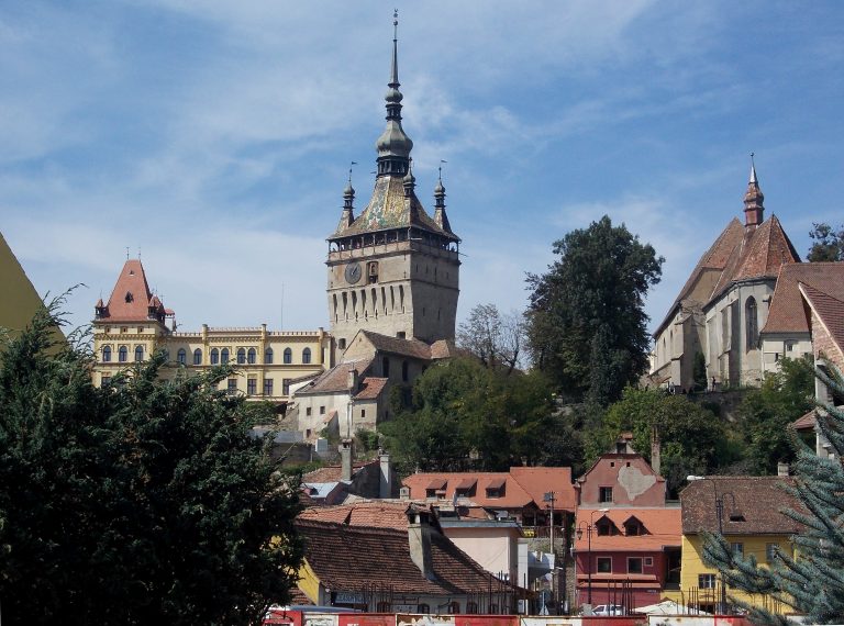 Hungarians calibrates minority issues in Romania