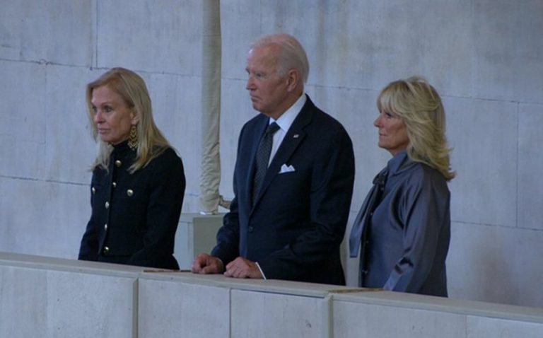 VIDEO | Joe Biden, Olena Zelenska şi Ursula von der Leyen, la Westminster Hall pentru a-i aduce omagiu reginei