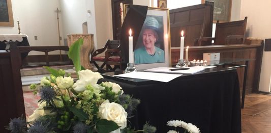 Anglican Church, Bucharest mourning Queen Elizabeth II