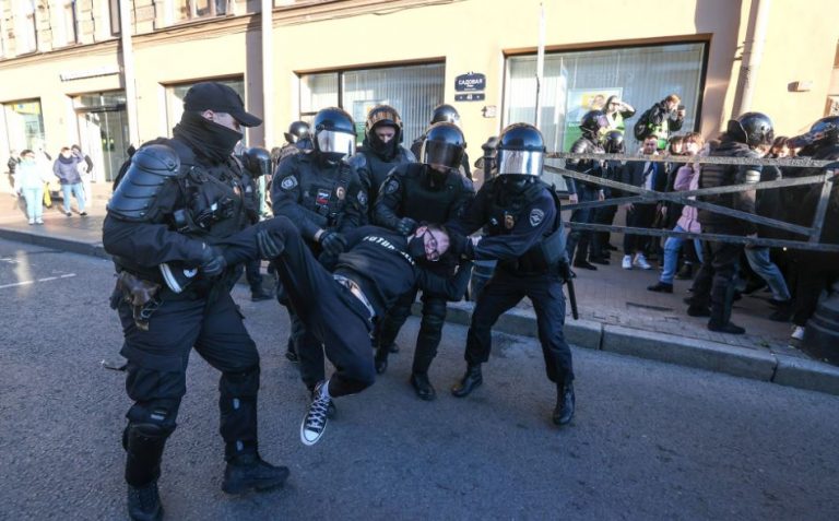 VIDEO | O sută de arestări în Daghestan, la manifestaţii împotriva mobilizării lui Putin