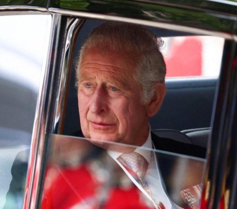 Regele Charles al III-lea, văzut în public după scurta sa spitalizare de joi