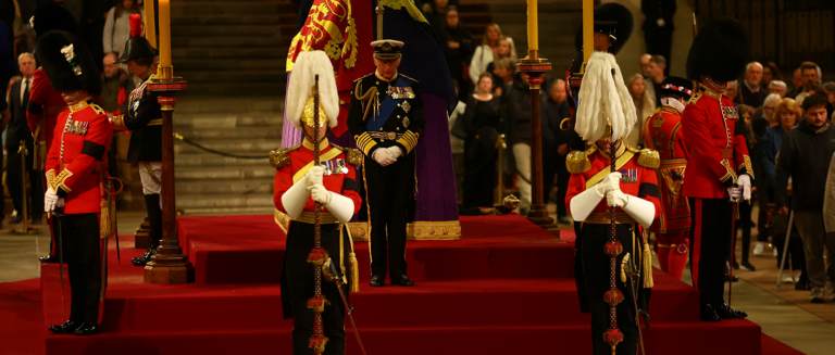 Regina Elisabeta a II-a, înmormântată astăzi. Programul funeraliilor de stat și al ceremoniei private