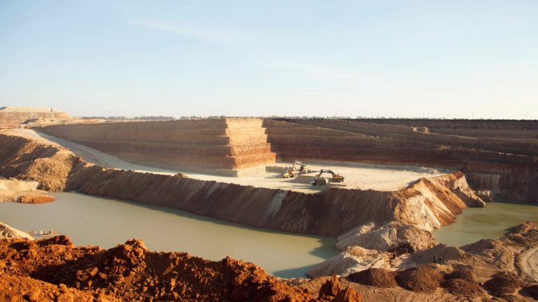 Miza Ucrainei crește. Tehnologia revoluționară și metalul-cheie pentru care SUA și China sunt cei mai mari importatori. Iar unii giganți europeni depind de Rusia