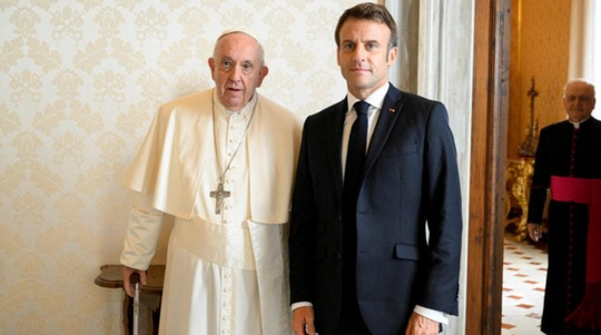 VIDEO | Macron a vorbit cu Papa Francisc, la Vatican, despre Ucraina, Haiti şi eutanasie