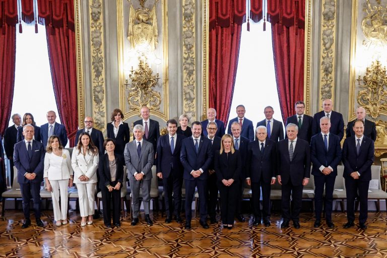 Italia | Giorgia Meloni a preluat oficial de la Mario Draghi funcţia de prim-ministru