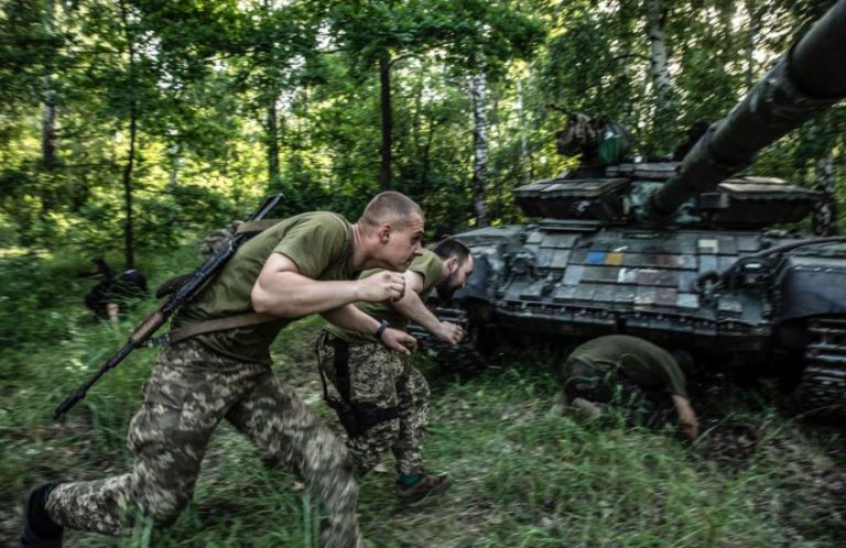 VIDEO | Armata Ucrainei a intrat în Liman. Ministerul rus al Apărării recunoaște retragerea și „amenințarea încercuirii”