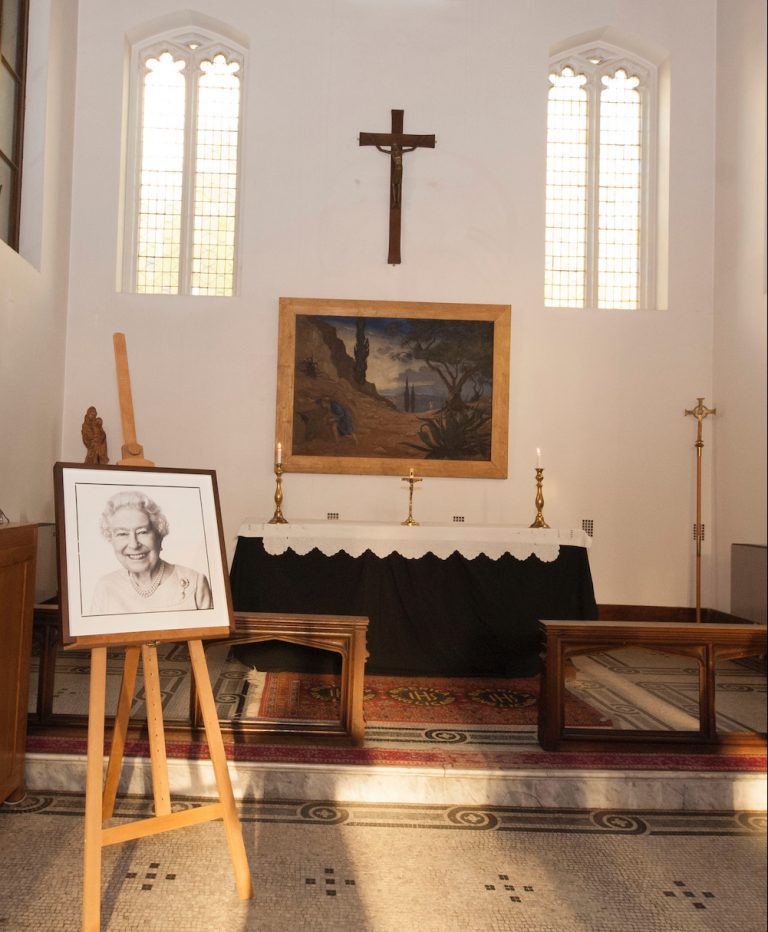 Slujbă de pomenire dedicată Reginei Elisabeta a II-a, la Biserica Anglicană din București