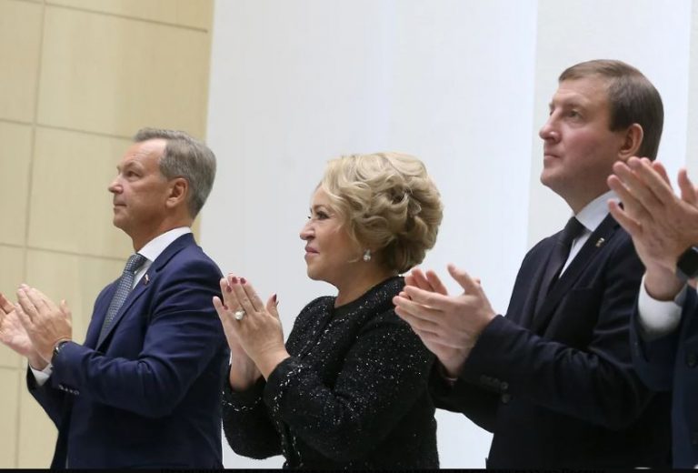 INFO RUSIA | Parlamentarii au aflat granițele, dar nu și cât rezistă / Mobilizații pun presiune / Norocul Daghestanului / Telespectatorii lui Putin