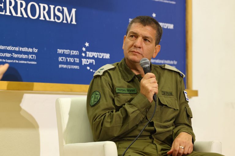Şeful spionajului israelian: Protestele din Iran încep să semene cu o revoltă populară, dar regimul nu este încă în pericol
