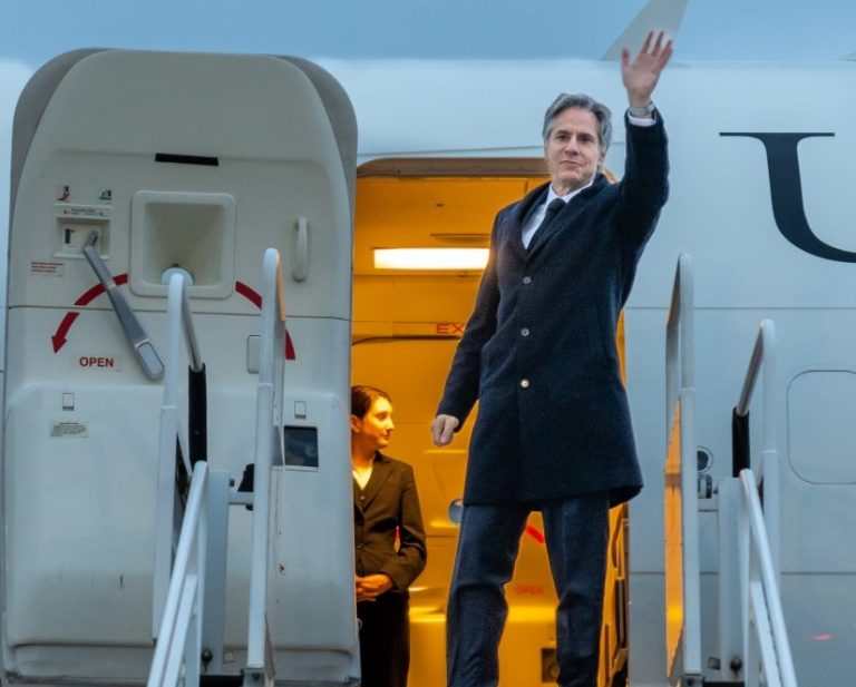 FOTO | Antony Blinken, la plecarea din România: Mulţumesc gazdelor noastre fantastice