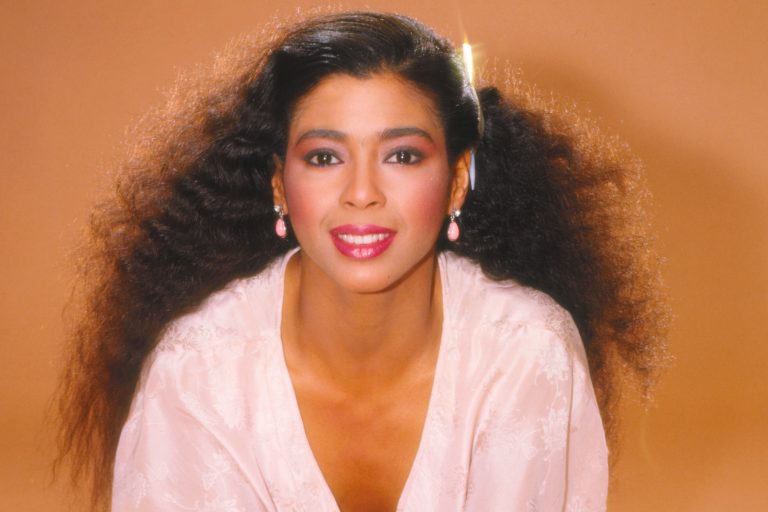 VIDEO | Irene Cara, cântăreaţa celebră din “Flashdance”, a încetat din viaţă la vârsta de 63 de ani