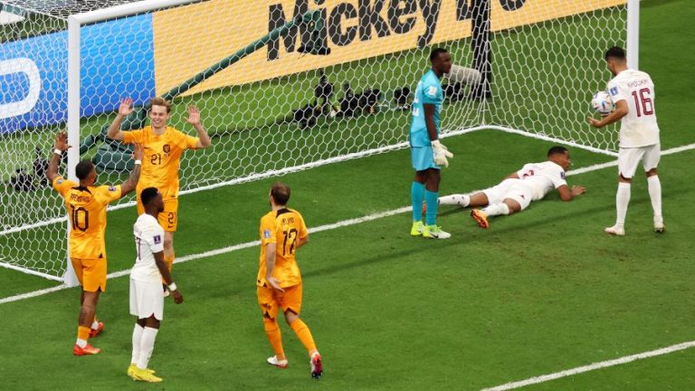 VIDEO | CM de fotbal, grupa A: Olanda a câştigat grupa, după 2-0 cu Qatarul