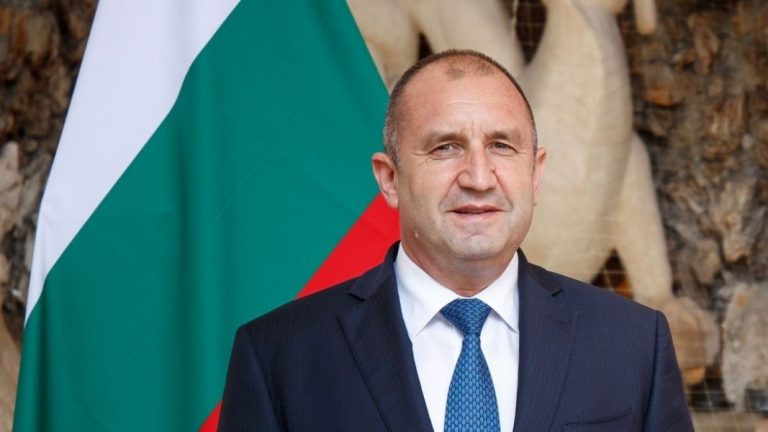 Bulgaria va trimite arme şi muniţii în Ucraina