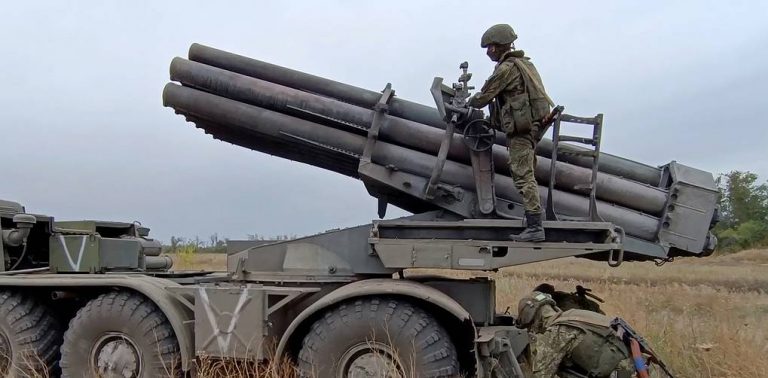 Financial Times: Marina rusă se antrenează să ţintească obiective din Europa, inclusiv din România, cu rachete cu capacitate nucleară