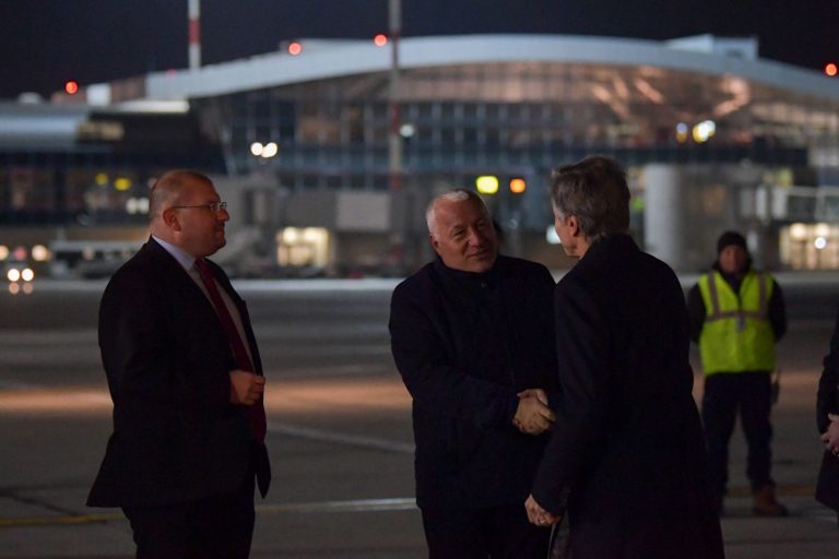 Secretarul de Stat al SUA a ajuns la București. Programul lui Antony Blinken