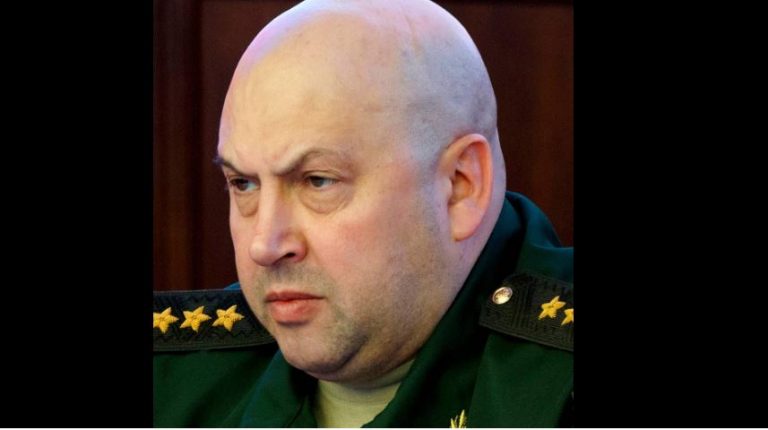 Generalul Surovikin, apropiat de grupul Wagner, reapare în Algeria