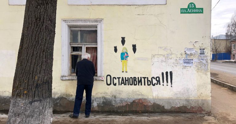 Sfârșitul unui an sângeros. Rușii meditează asupra războiului. „Am decorat unele tranșee cu pomi de Crăciun”