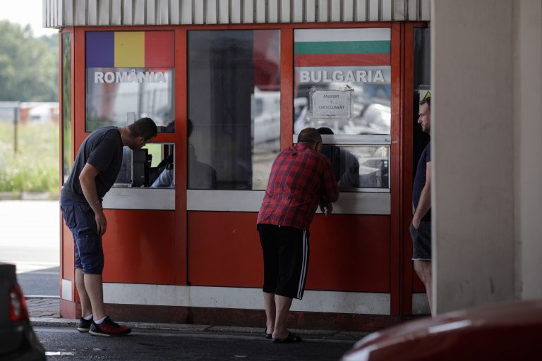 Grindeanu: România vrea să ceară despăgubiri din cauza neintrării în Schengen