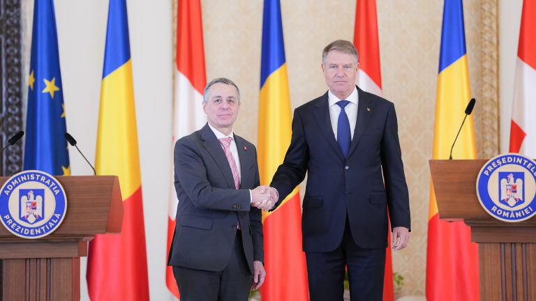 Președintele Iohannis anunță un Acord-cadru între România şi Confederaţia Elveţiană prin care țara noastră obţine peste 221 de milioane de franci elveţieni