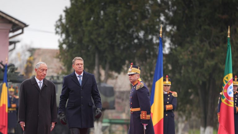 Iohannis: Contingentul militar portughez aflat la Caracal are o contribuţie importantă la întărirea apărării şi securităţii României