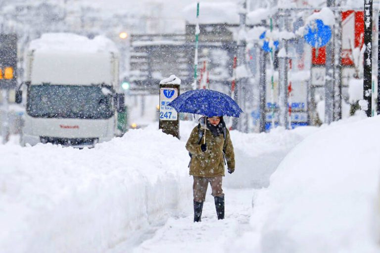 VIDEO | 17 morţi în ultimele 10 zile în Japonia, în urma ninsorilor abundente