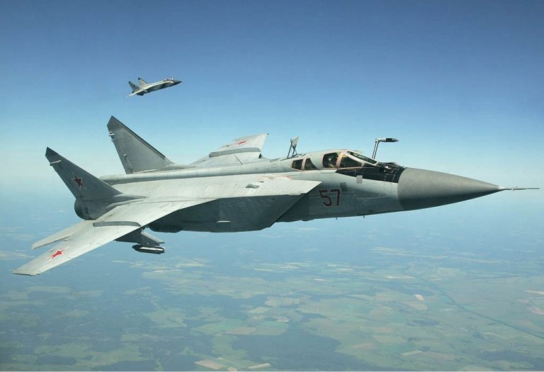 Avioane ruseşti au fost văzute pe cerul Belarusului în timpul atacurilor cu rachete lansate vineri asupra Ucrainei, susține Kievul