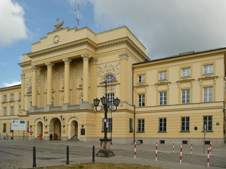 Şeful Poliţiei poloneze, spitalizat după explozia unui cadou primit din Ucraina