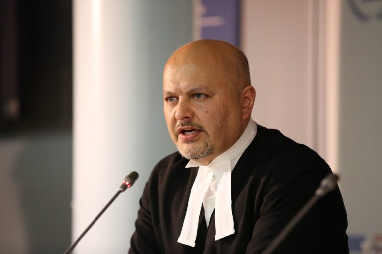 Un Tribunal Special care să judece crimele Rusiei în Ucraina ar ”sorti eşecului” ancheta în curs a Curţii Penale Internaţionale, avertizează procurorul CPI Karim Khan