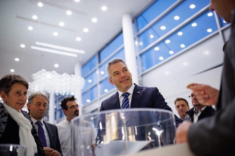 Cancelarul austriac cere garduri la graniețele Bulgariei