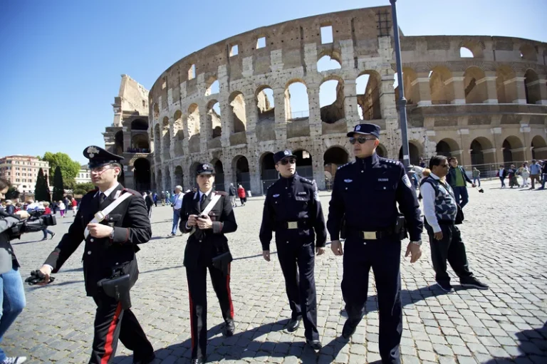 Incursiune în orașul responsabil de secțiile de poliție chinezești din Europa