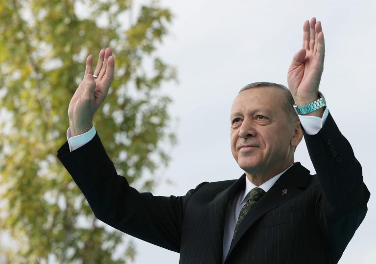 ALEGERI ÎN TURCIA | Cum s-a menţinut Erdogan 20 de ani la putere
