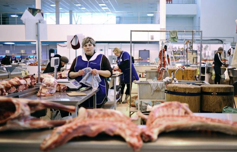 Fisurile se înmulțesc. Primele semne că mobilizarea lui Putin împinge economia Rusiei spre marginea prăpastiei
