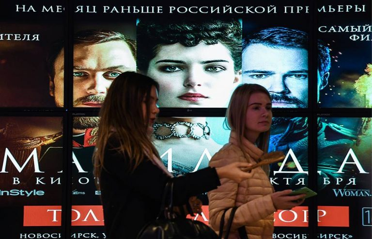 Îndoctrinarea prin film. Ce vor vedea rușii la cinema: „degradarea Europei”, „colonialismul lumii anglo-saxone” sau „misiunea Rusiei de menținere a păcii”. Lista completă, în 17 puncte