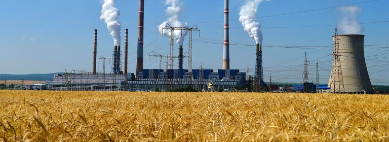Noua strategie energetică a Bulgariei prevede că termocentralele pe cărbune vor funcţiona până în 2030