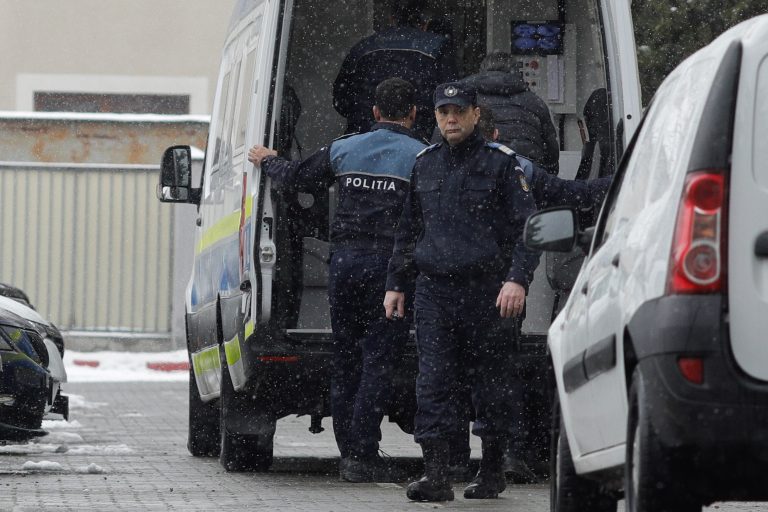 Dosarul măștilor | DNA cere arestarea fiului lui Victor Pițurcă și a șefului Romarm