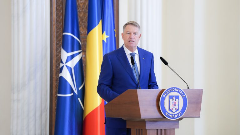 Iohannis: Războiul declanșat de Rusia „a scos în evidenţă încă o dată importanţa Forţelor Terestre române în asigurarea securităţii ţării şi a Flancului Estic”