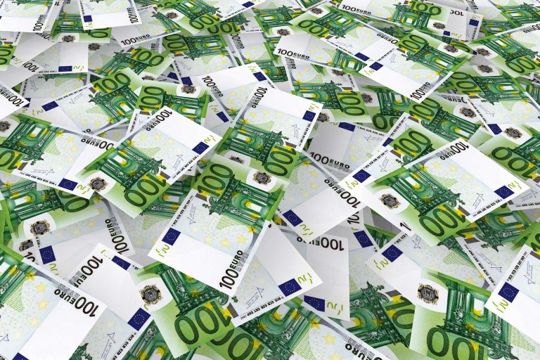 HSBC: SUA vor intra în recesiune în trimestrul patru, iar Europa în 2024