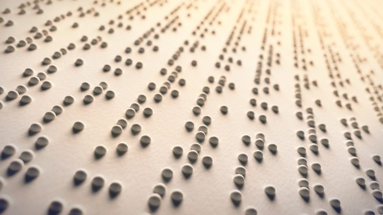 VIDEO | Incredibila poveste a băiatului care a inventat Alfabetul Braille