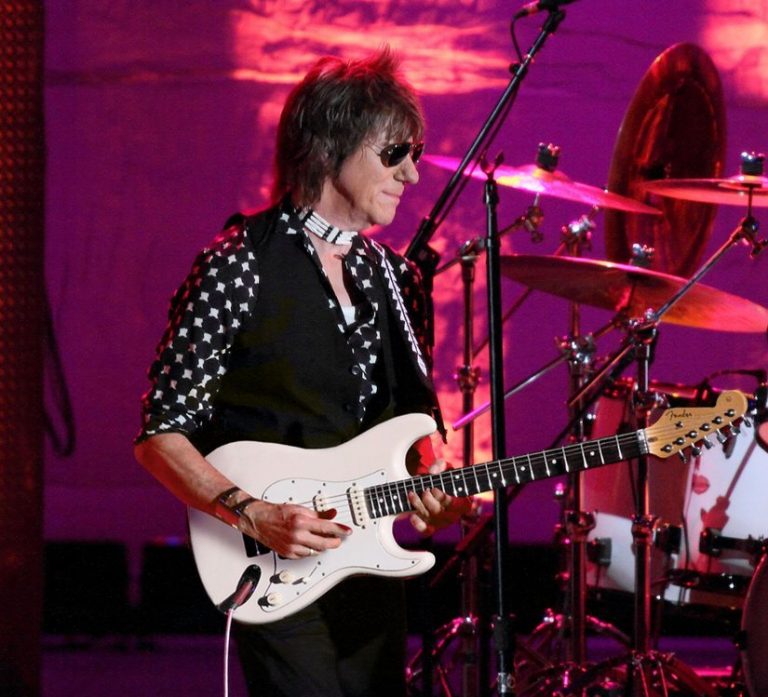 Legendarul chitarist Jeff Beck a murit la vârsta de 78 de ani