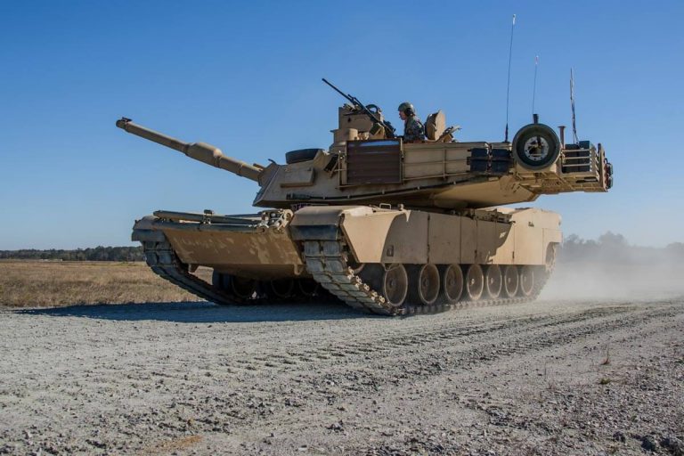 Un soldat american, arestat pentru spionaj. El ar fi încercat să furnizeze Rusiei detalii despre tancul M1A2 Abrams