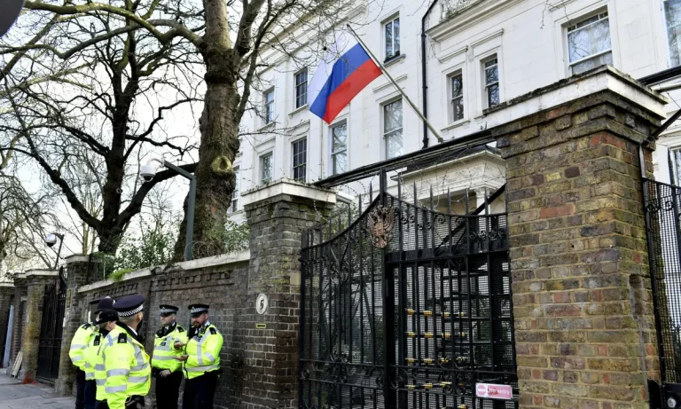 Rusia promite un ”răspuns” dacă Londra trimite avioane în Ucraina