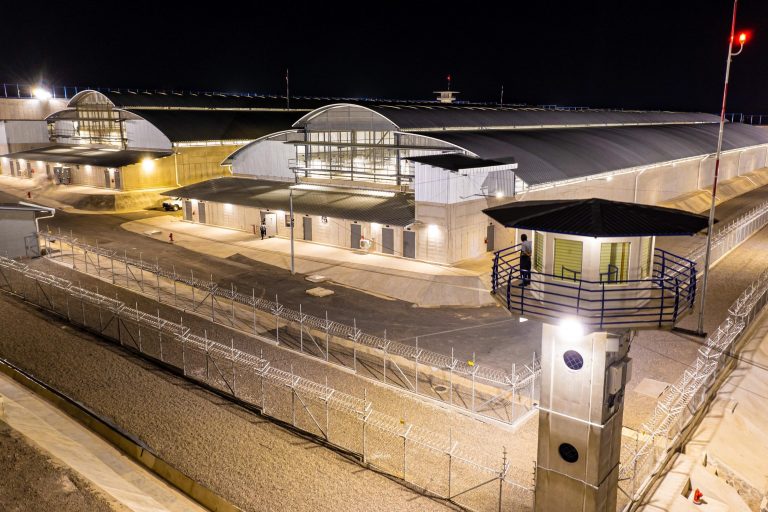 A fost inaugurată ”cea mai mare închisoare din America”