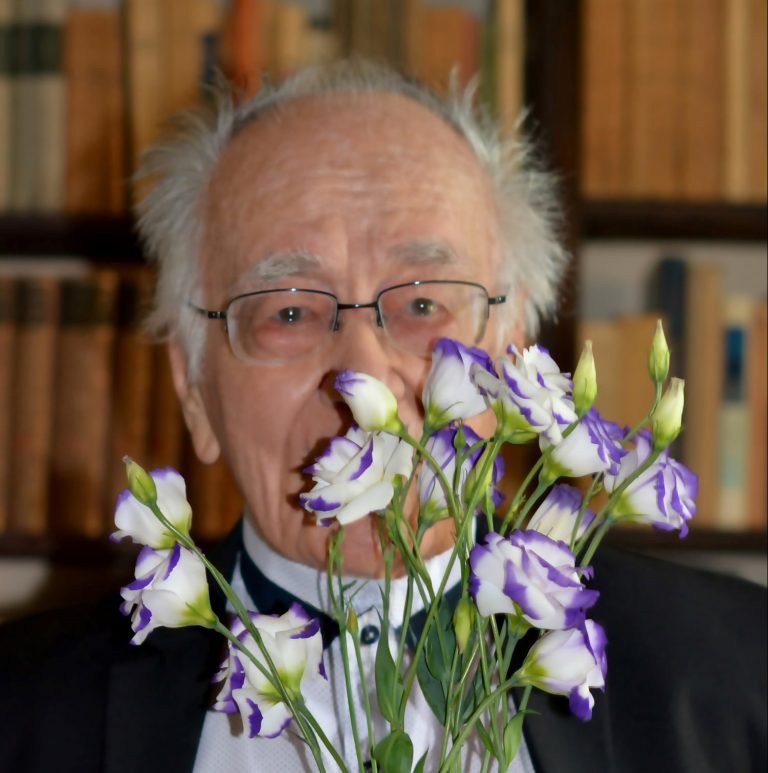 Vasile Bănescu: Mihai Şora, un blând filosof al cetăţii. Merită cu prisosinţă un loc înalt în memoria comunităţii