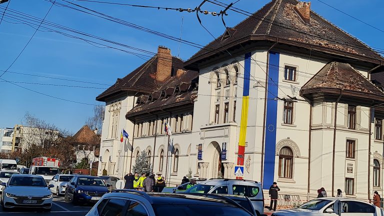 FOTO/VIDEO | Cutremurul localizat inițial în Vâlcea de INFP s-a produs de fapt tot în Gorj și a fost mai puternic decât cel de luni. A fost resimţit în Bucureşti şi în mai multe judeţe