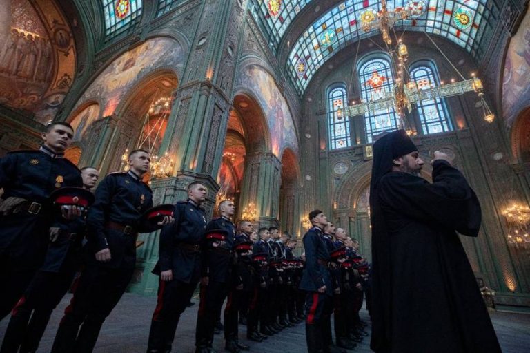 Războiul din Ucraina, suficient de derutant încât să FSB-ul mai sensibil la religie
