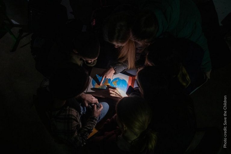 Salvaţi Copiii: Copiii din Ucraina au stat în subteran, în medie, peste 38 de zile, de când a început războiul