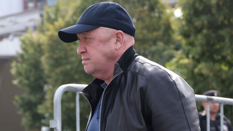 Evgheni Prigojin vrea să candideze la preşedinţia Ucrainei şi cere 10.000 de tone de muniţie pe lună pentru Bahmut