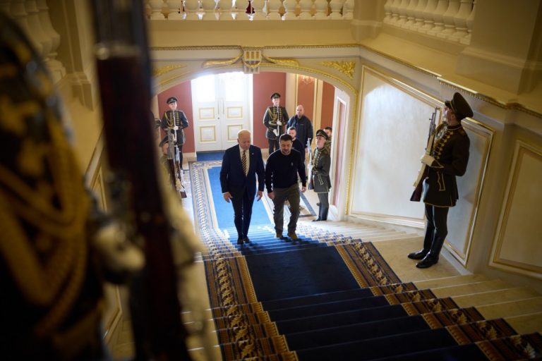 „A crezut că poate rezista mai mult decât noi. Dar s-a înşelat amarnic”. Biden, vizită istorică la Kiev și mesaj categoric transmis lui Putin