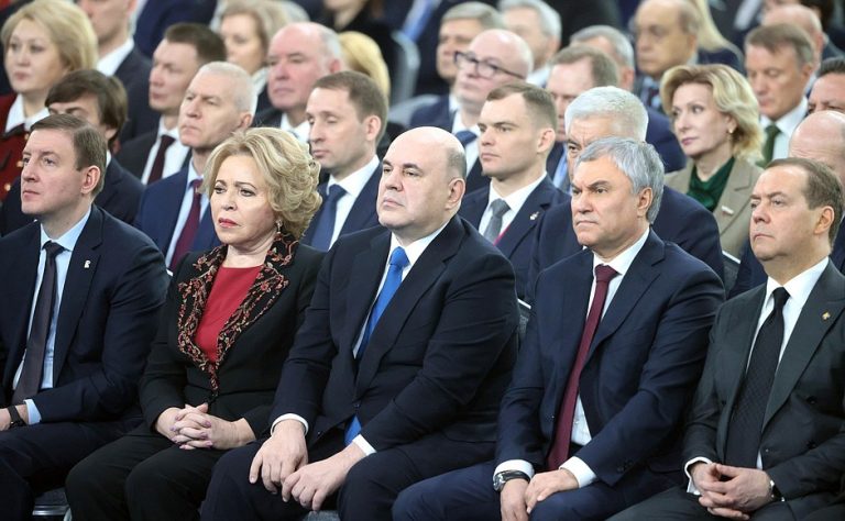 Zero răspunsuri la întrebările-cheie pe care le au rușii de rând și elitele. Discursul lui Putin, analizat de Novaia Gazeta.Europa