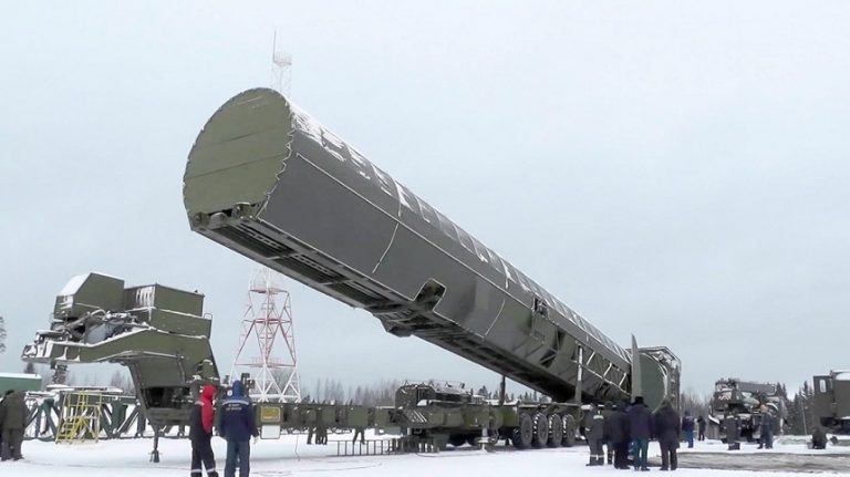 Rusia și-a plasat rachetele balistice intercontinentale Sarmat în serviciu de luptă